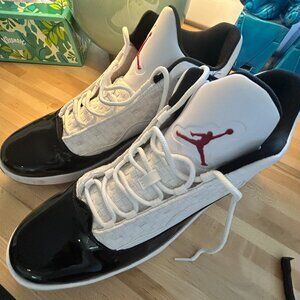 Nike Air Jordan Jordan Max Aura 2, Size 13